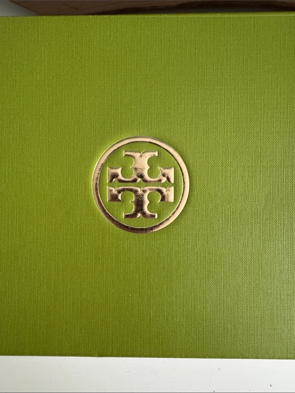 Tory Burch Lime Green Shoe Box with Gold Logo - Picture 2 of 10